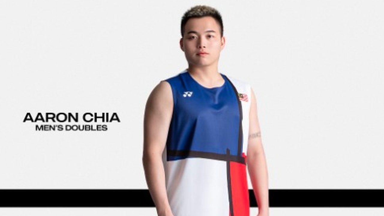 Aaron Chia Teng Fong, pebulu tangkis Malaysia, mencatatkan sejarah sebagai juara dunia ganda putra pertama untuk Malaysia. Bersama Soh Wooi Yik, ia telah mengumpulkan deretan medali bergengsi, termasuk perunggu di Olimpiade 2020 dan 2024.