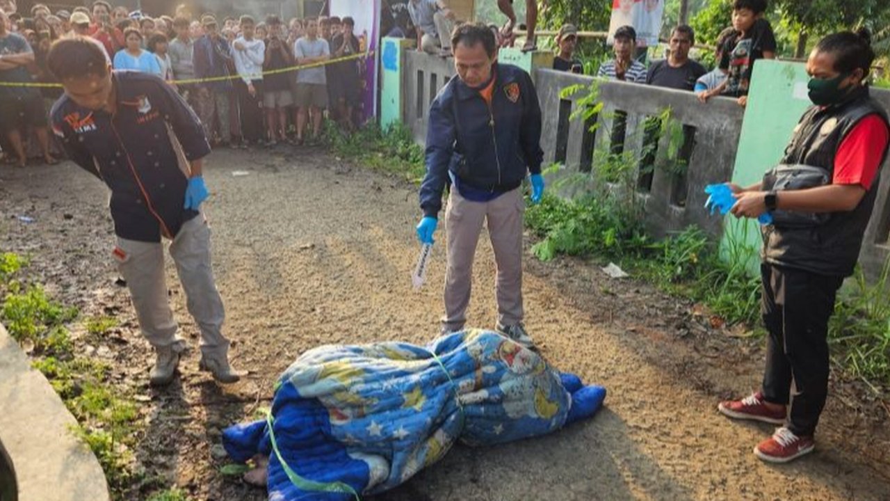 Warga Temukan Mayat Perempuan Terbungkus Kasur di Cikupa Tangerang