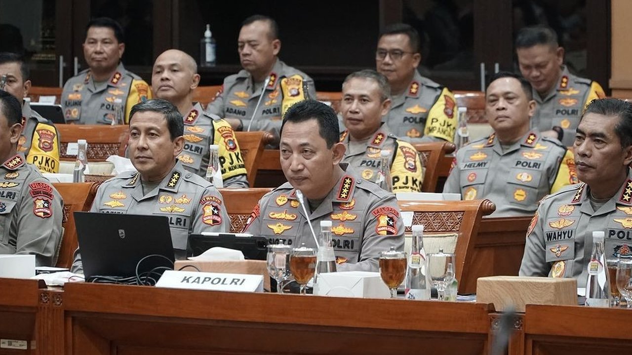 Kapolri Listyo Sigit raker dengan komisi III DPR. ©2022 Liputan6.com/Angga Yuniar