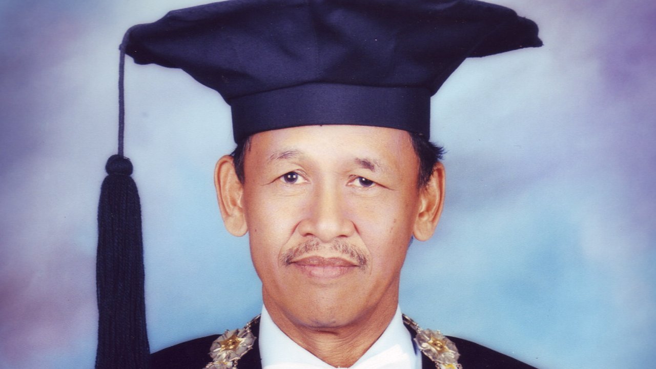 Rektor UGM periode 1998-2022 Prof Ichlasul Amar