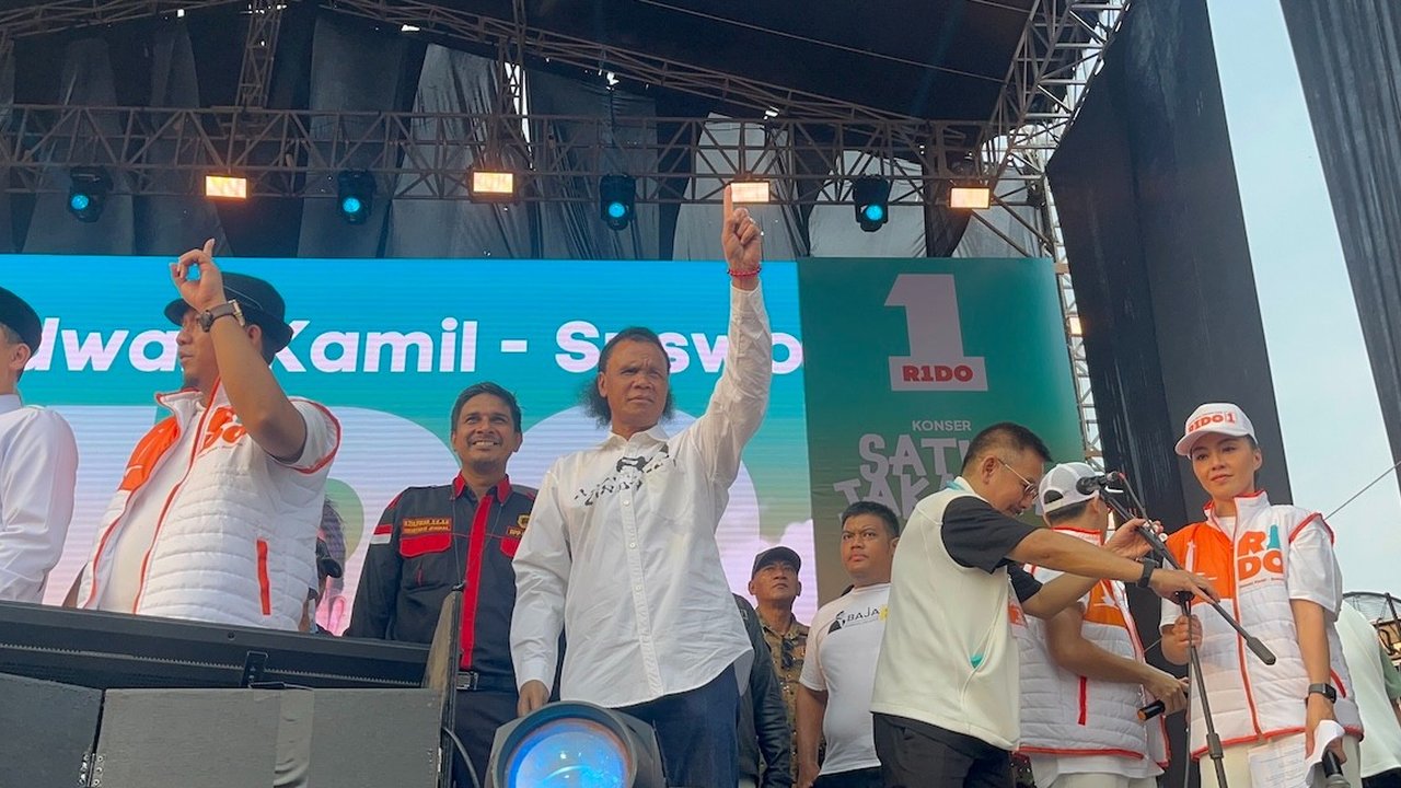 Hercules Hadiri Kampanye Akbar Ridwan Kamil-Suswono