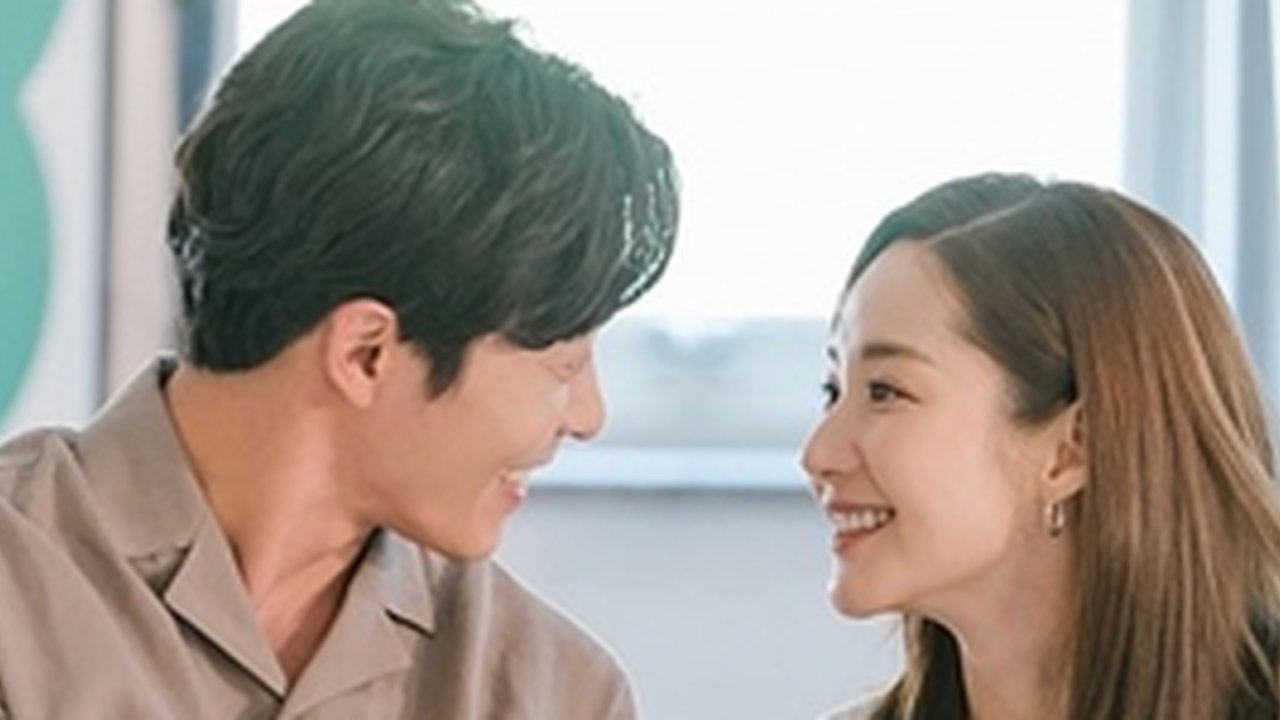 7 Gaya Couple Fashion Kim Jae Wook dan Park Min Young, Serasi & Makin Romantis