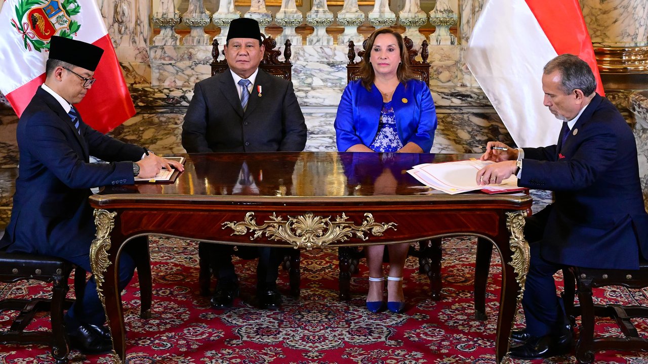 Prabowo Ajak Presiden Peru ke Indonesia