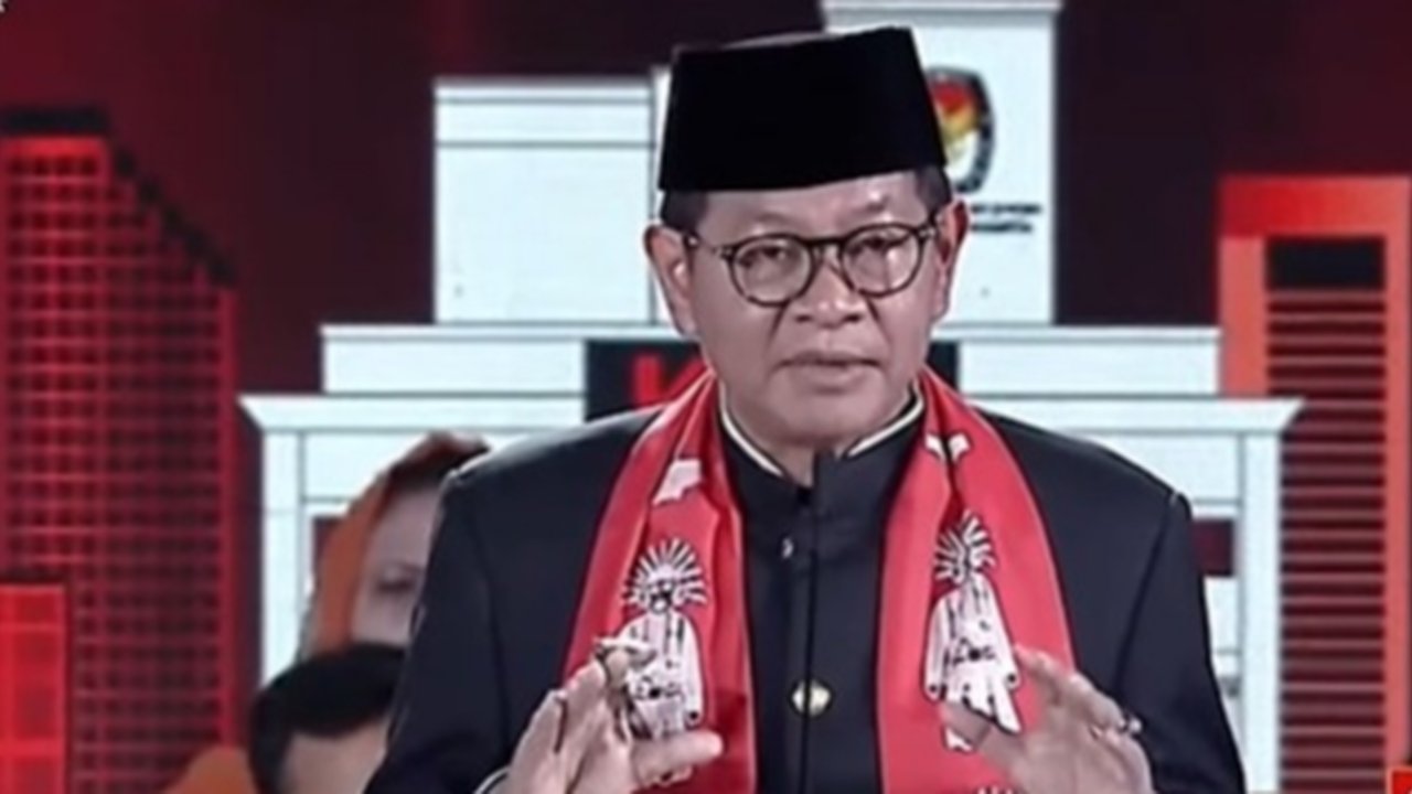 PRAMONO ANUNG