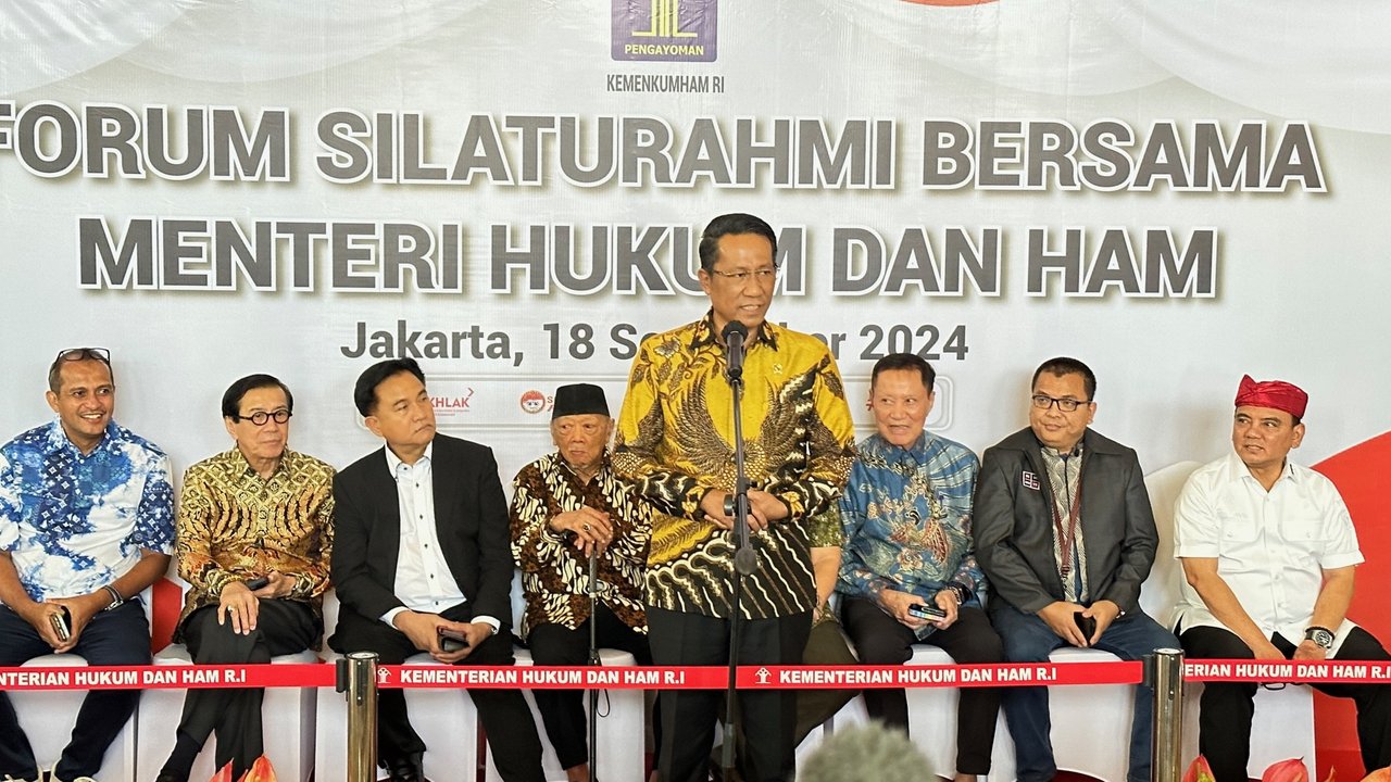 Menkumham Supratman Andi Agtas mengumpulkan sejumlah mantan Menkumham. (Liputan6.com/Nanda Perdana Putra)