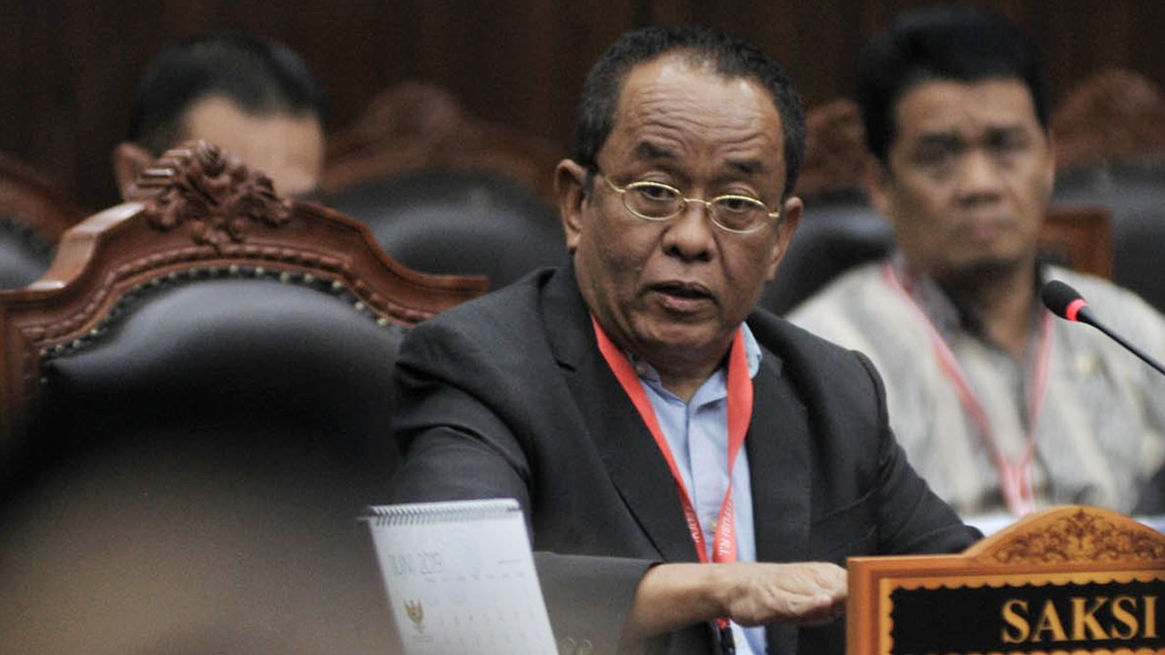 Mantan Sekretaris Kementerian BUMN Said Didu memberikan kesaksian dalam sidang lanjutan sengketa Pilpres 2019 di Mahkamah Konstitusi, Jakarta, Rabu (19/6/2019). Sadi Didu dihadirkan sebagai saksi tim hukum Prabowo-Sandiaga. (merdeka.com/Iqbal Nugroho)