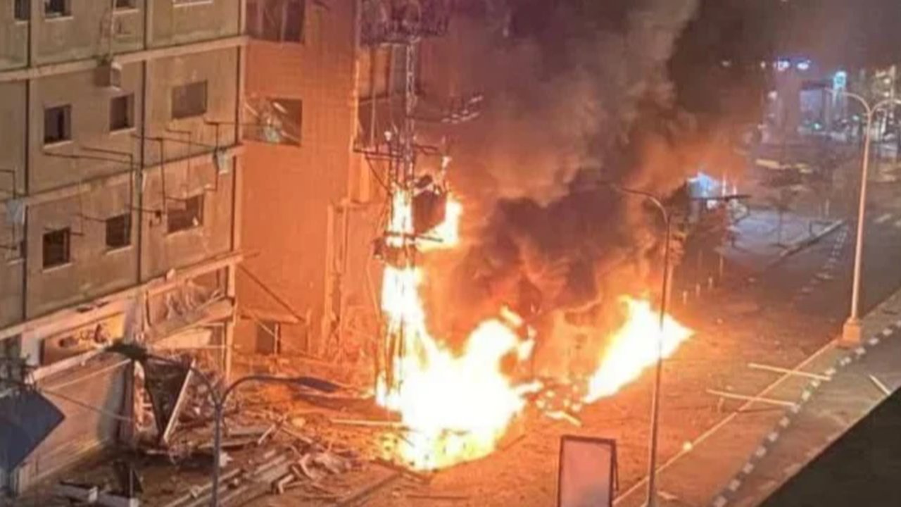rudal hizbullah hantam tel aviv