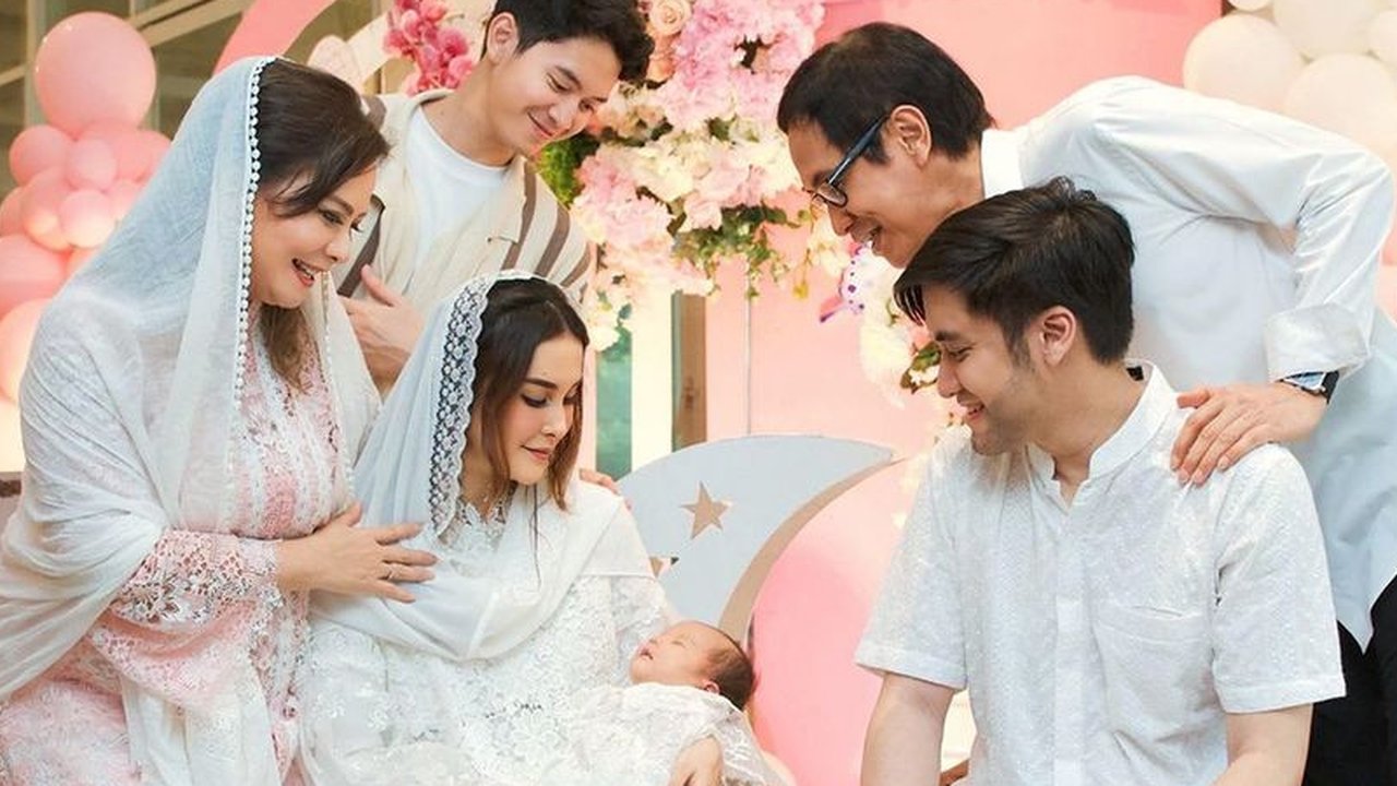 Konten video Kevin Aprilio menunjukkan dikala Addie MS & Memes berkunjung ke rumahnya maka yang dicari pertama kali adalah baby Kimova. Konten tersebut viral dengan banyak likes dan comment.