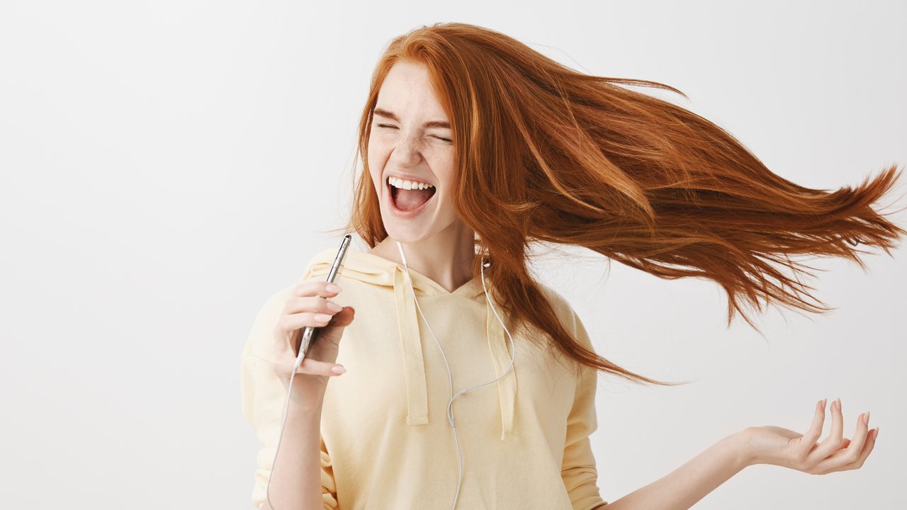 Rambut Diwarnai tapi Tetap Cantik? Ini Dia 7 Tips Alami yang Wajib Kamu Coba!