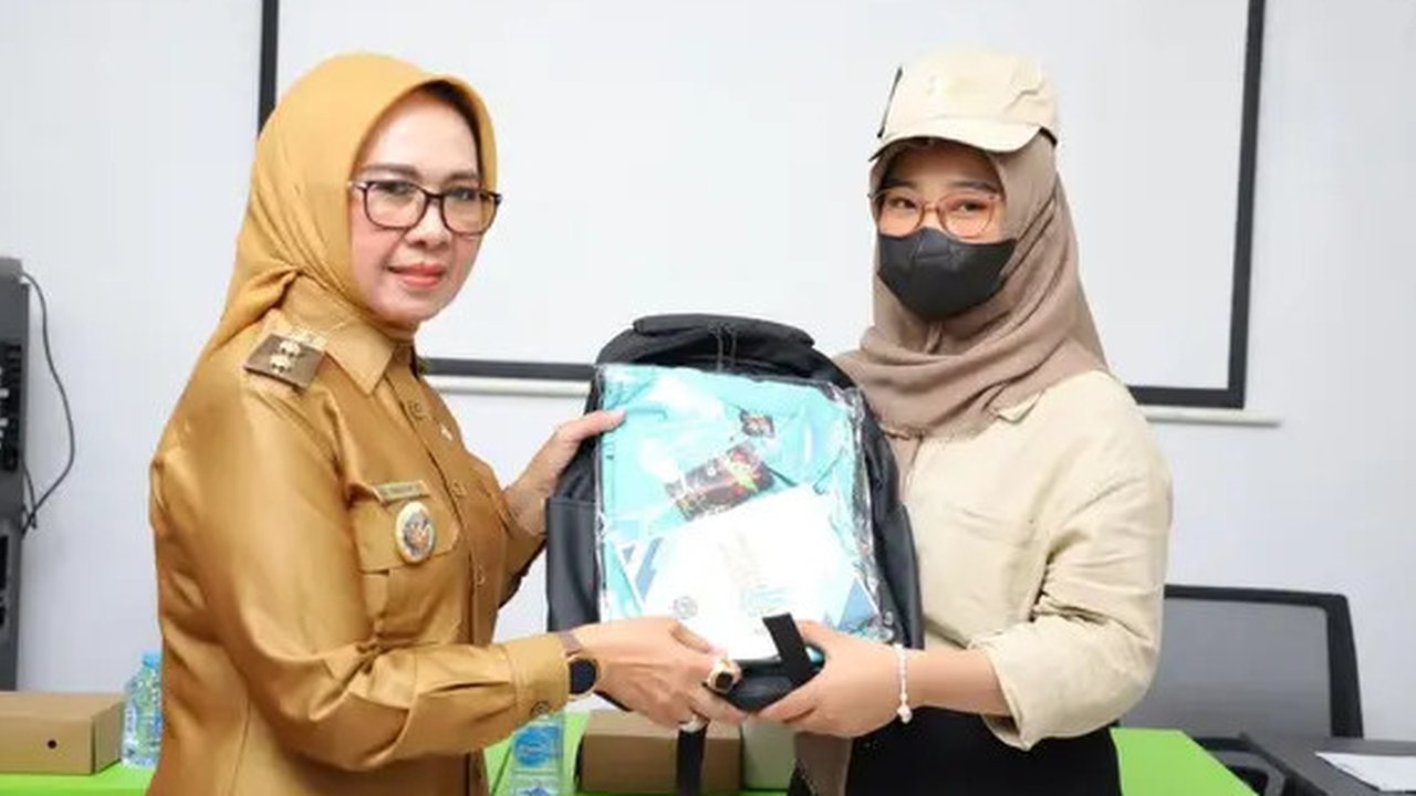 LPK Hino Mendapatkan Serifikasi Akreditasi dari Kementerian Tenaga Kerja. (Hino)