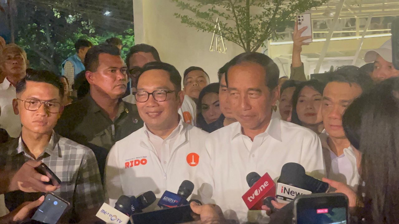 PRAMONO ANUNG