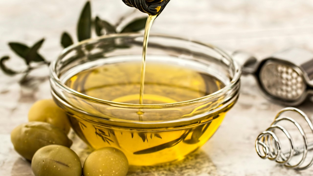 Kegunaan Minyak Zaitun bagi Kesehatan dan Kecantikan
