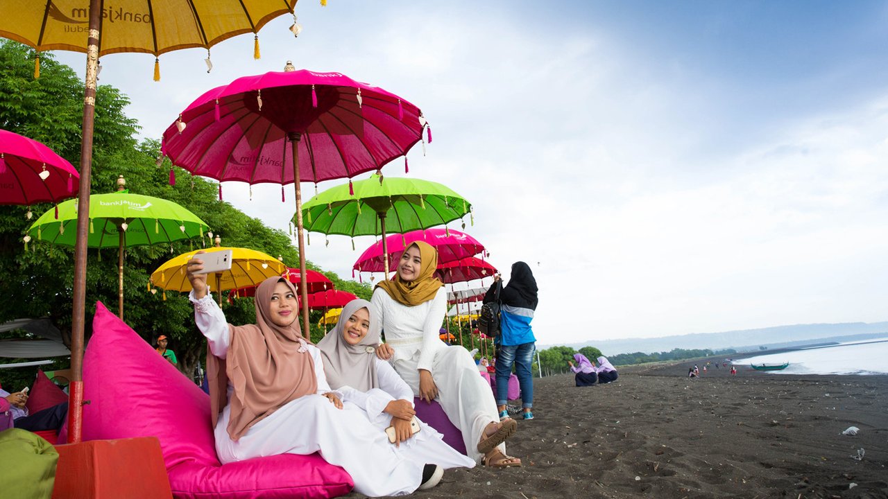 <p>Gebrak Pasar Pariwisata, Banyuwangi Siapkan Wisata Halal di Pulau (Liputan6.com/Dian Kurniawan).</p>