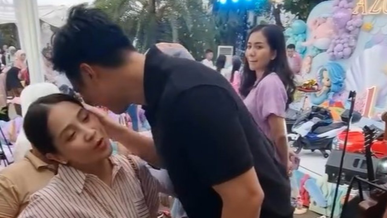 Baim Wong Tuai Cibiran Akibat Terlalu Ramah di Ultah Azura Anak Atta-Aurel, Cium Pipi Hingga Elus Kepala Nagita Slavina