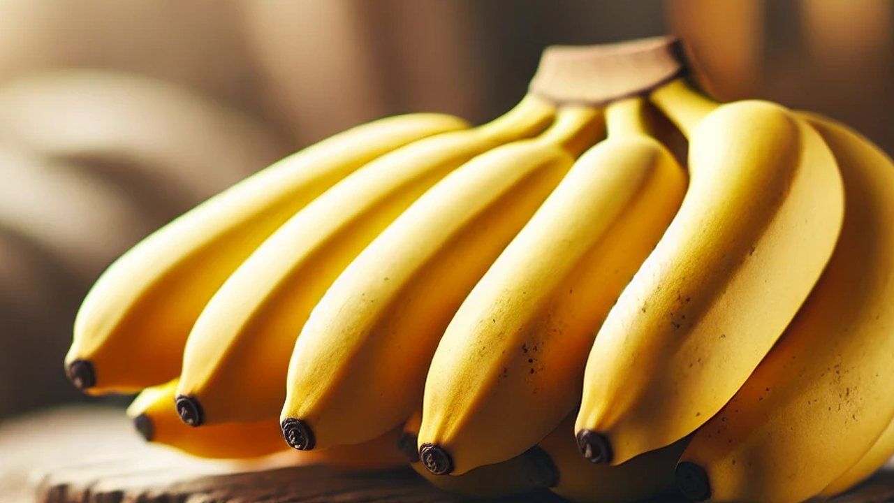 ilustrasi pisang/Image by Gabriela Sanda from Pixabay