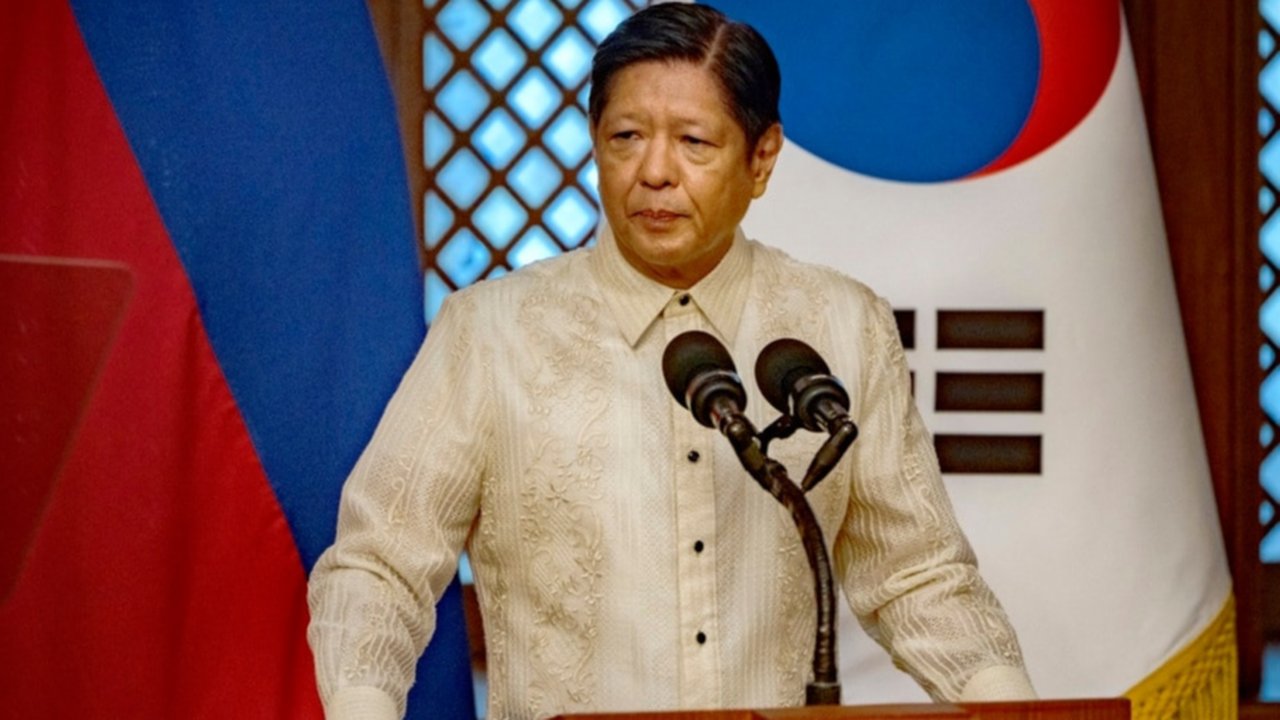 Kemitraan strategis antara Indonesia dan Filipina diharapkan dapat berkontribusi terhadap perdamaian dan stabilitas kawasan Asia Tenggara. (Jam Sta Rosa/POOL/AFP)