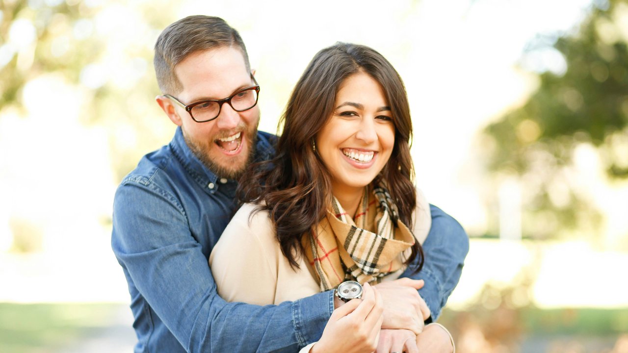 10 Tanda Laki-Laki Benar-Benar Sayang Padamu, No. 5 Pasti Bikin Kamu Terharu!