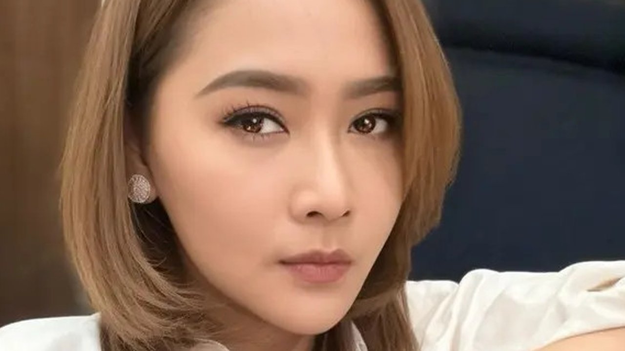 Inul Daratista mengaku terinfeksi bakteri langka Clostridium Dificile. Badannya menggigil, keram, kejang, dan keringatan hingga dilarikan ke rumah sakit. (Foto: Dok. Instagram @inul.d)