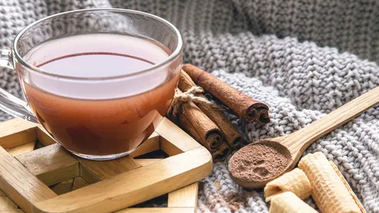 Ilustrasi Minuman Kayu Manis/https://www.freepik.com/pvproductions