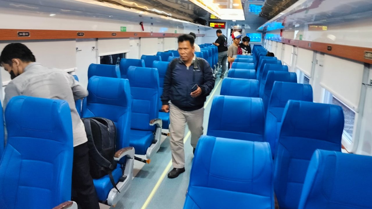 PT Kereta Api Indonesia (Persero) meluncurkan Kereta Ekonomi New Generation dengan memberikan sentuhan-sentuhan baru. (dok: KAI)