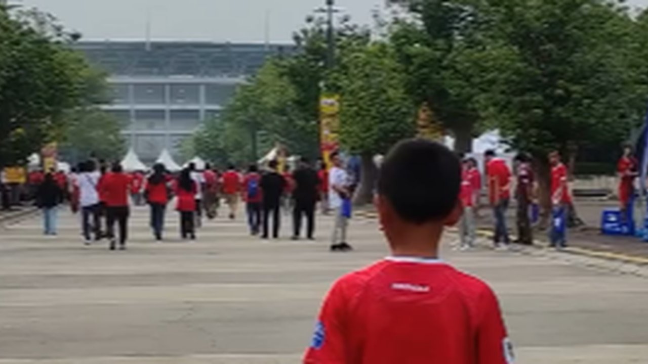 Kisah Ayah & Anak Gagal Nonton Timnas Walau Sudah Nekat ke Jakarta Meski Tak Punya Tiket