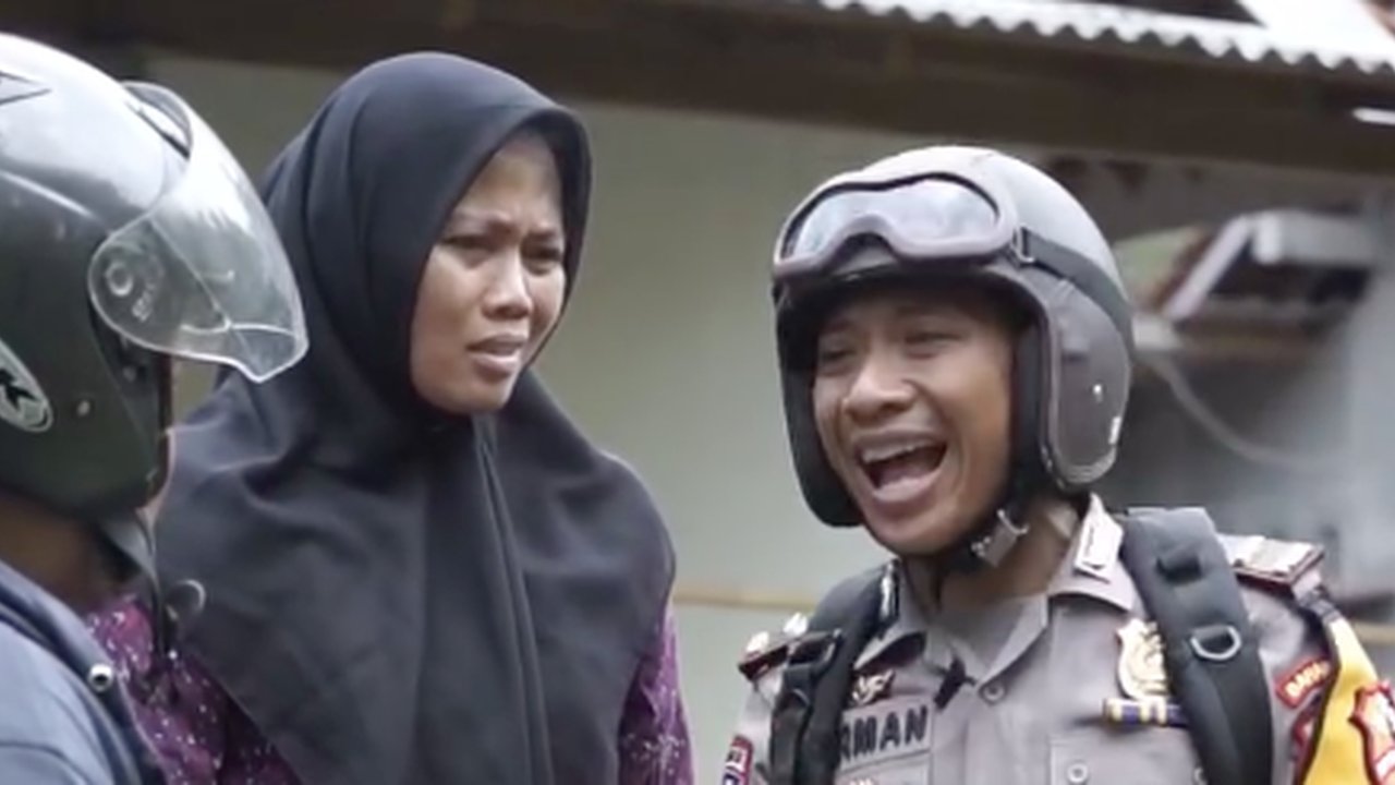 pak bhabin parfum cewek