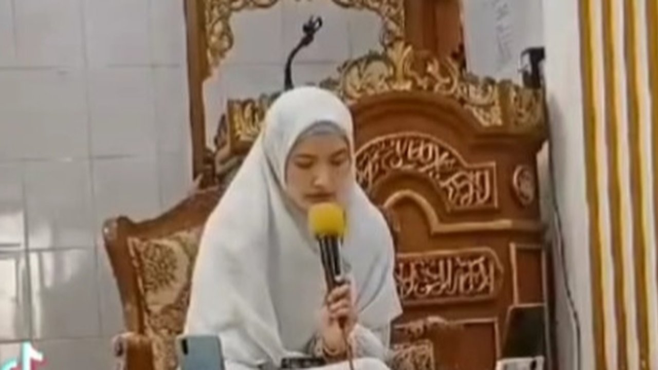 Potret Mega Aulia Setelah Hijrah dan Kini Jadi Ustazah