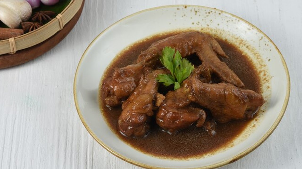 Ilustrasi semur ayam.