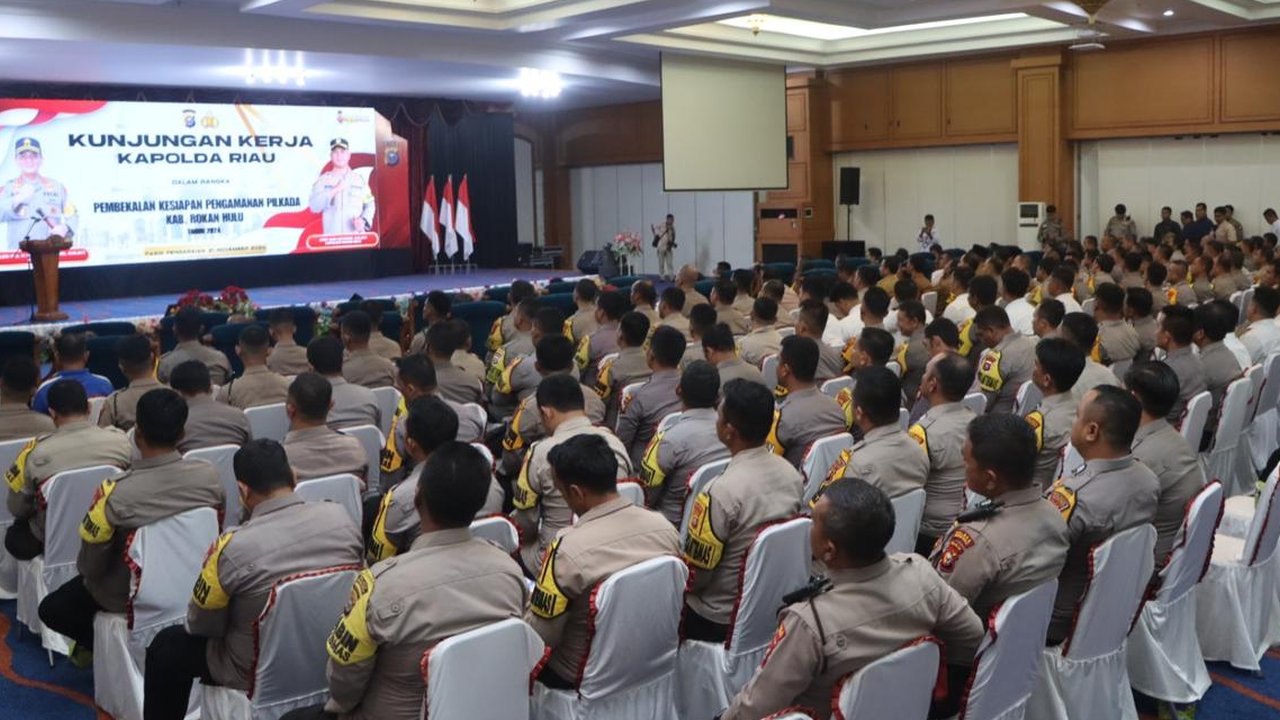 Kapolda Riau Irjen Pol M Iqbal