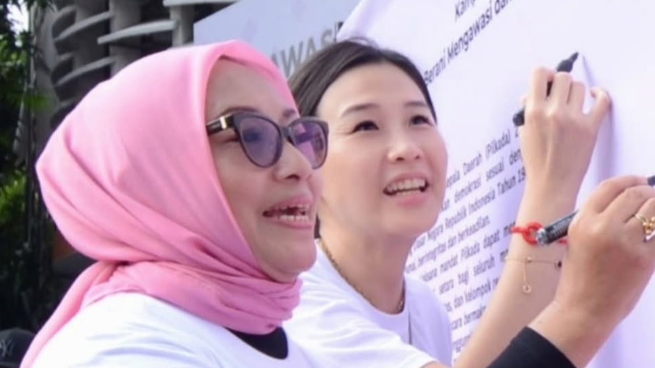 Penampilan Sederhana Tapi Bersinar Veronica Tan Bersama Menteri Arifah