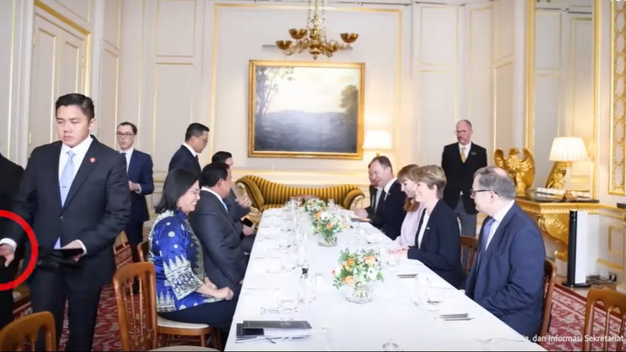 Mayor TNI Teddy Beri Kode Saat Prabowo Makan Bersama Wakil PM Inggris