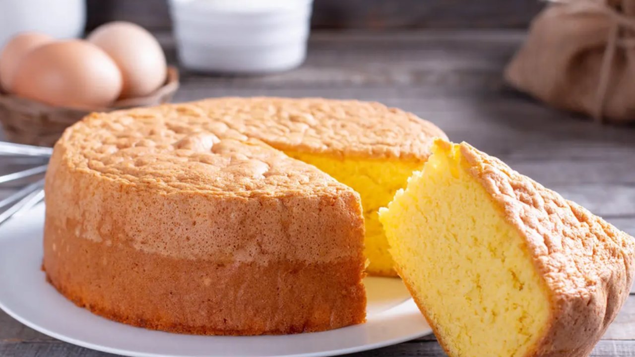 Rahasia Chiffon Cake Sempurna: Tips Anti Gagal dan 4 Resep Sederhana yang Wajib Dicoba!