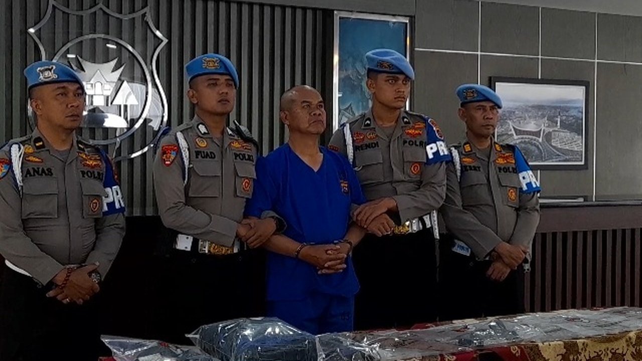 AKP Dadang Dihadirkan Saat Konferensi Pers di Mapolda Sumbar