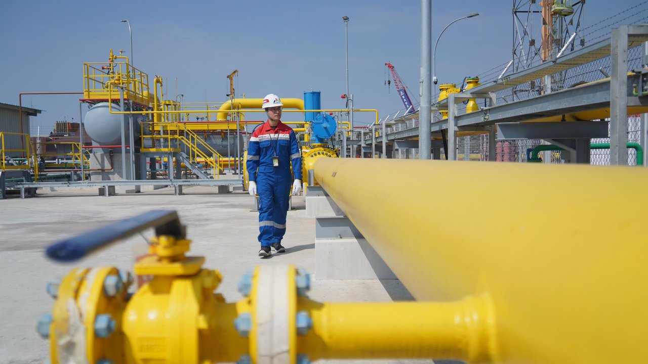 Setelah Kawasan Ekonomi Khusus Kendal, PT Pertamina Gas, (Pertagas) telah mengalirkan gas dari ruas pipa Cirebon-Semarang (Cisem) tahap I ke Kawasan Industri Terpadu Batang, Jawa Tengah.