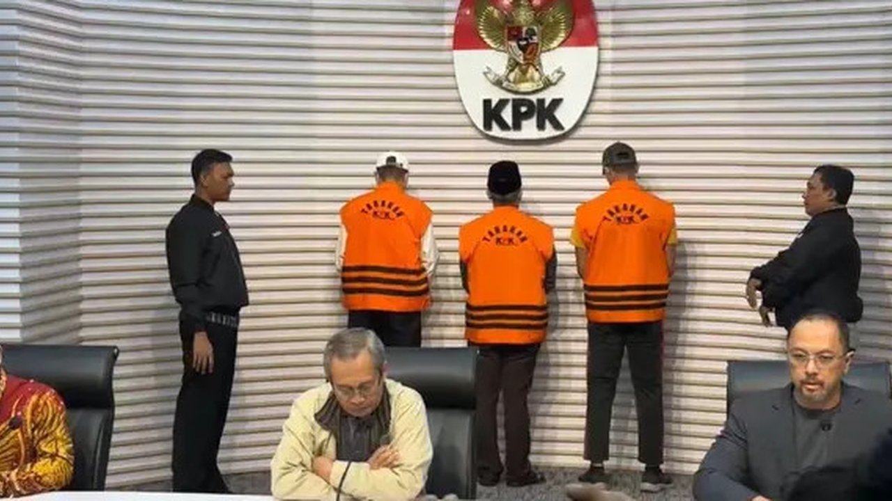 Komisi Pemberantasan Korupsi (KPK) menggelar konferensi pers penetapan Gubernur Bengkulu Rohidin Mersyah sebagai tersangka kasus dugaan tindak pidana korupsi. (Liputan6.com/Nanda Perdana)