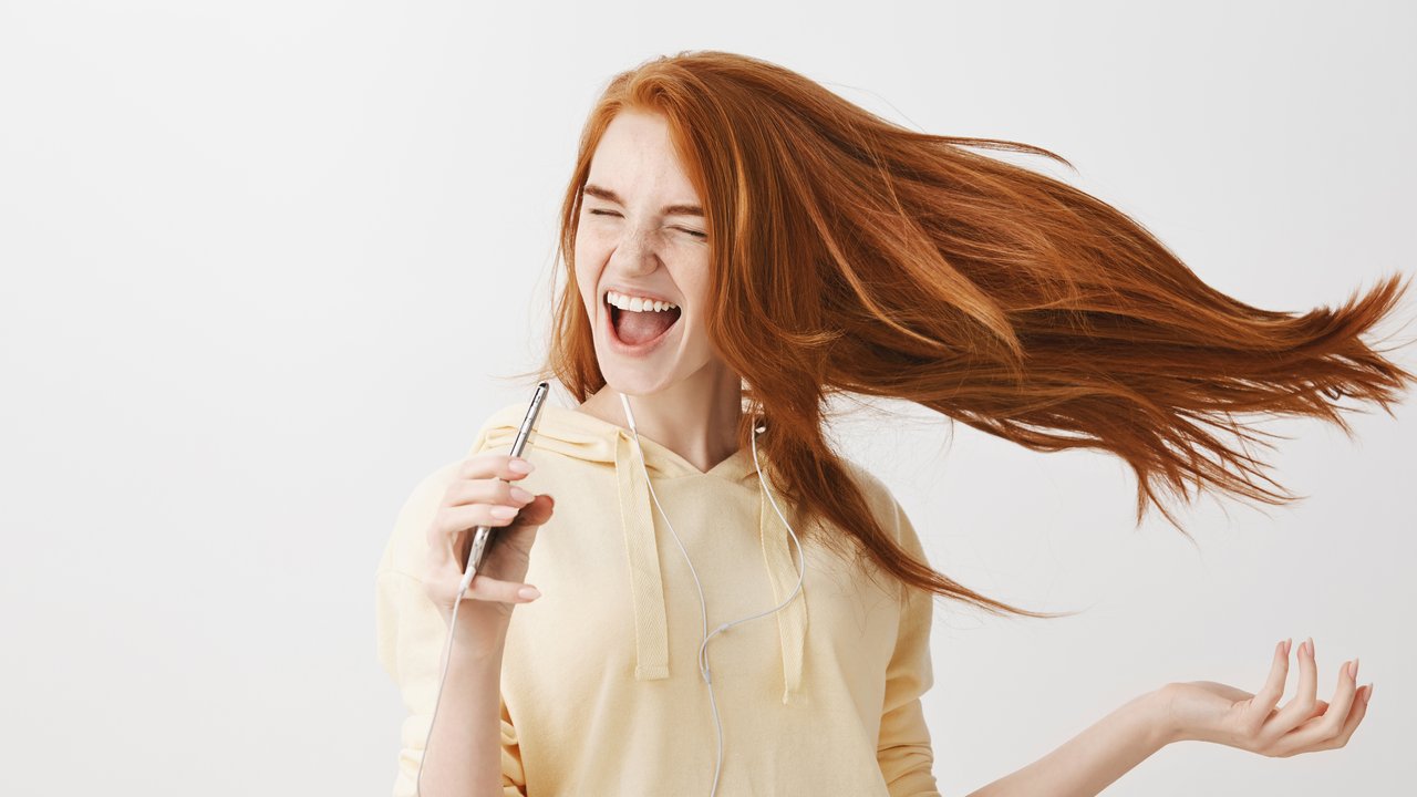 Rambut Diwarnai tapi Tetap Cantik? Ini Dia 7 Tips Alami yang Wajib Kamu Coba!
