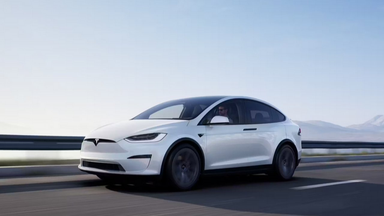 Tesla Employee Shares the Ridiculous Experience About Full Self-Driving Product