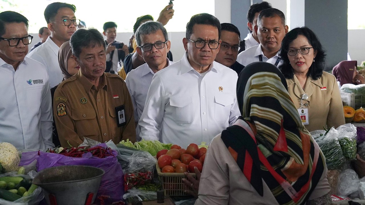 Mendag Tinjau Harga Bapok di Pasar Prawirotaman, Yogyakarta