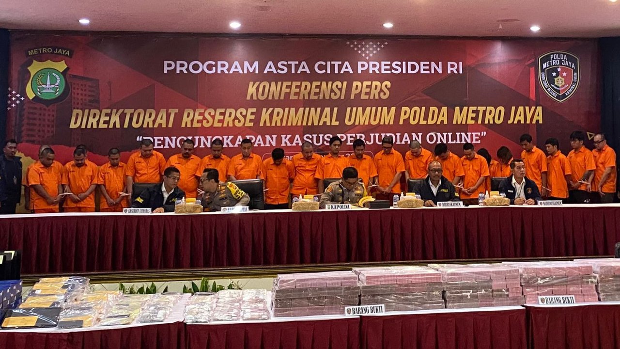 Penangkapan 24 tersangka kasus judi online pegawai komdigi