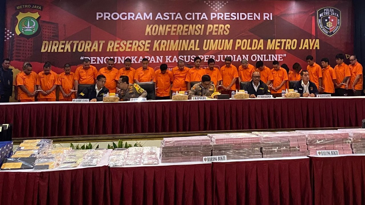 Penangkapan 24 tersangka kasus judi online pegawai komdigi