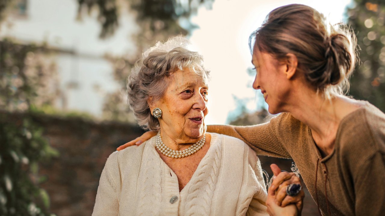 Pakai Outfit Ini Saat Bertemu Calon Mertua, Dijamin Langsung Diterima Jadi Mantu