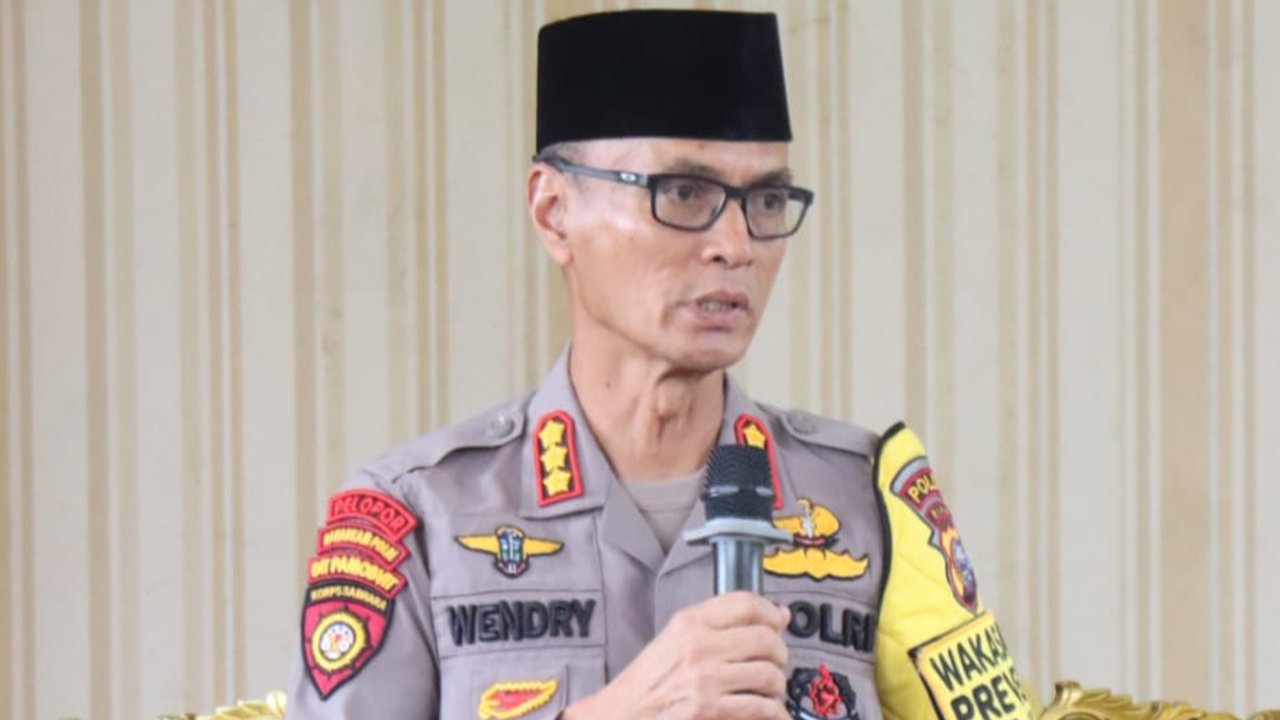 Dir Pam Obvit Polda Riau Kombes Pol Wendry Purbyantoro