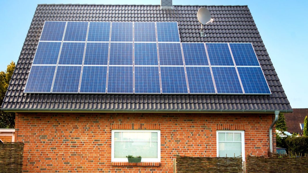 California has more rooftop solar panels than any other state. Here's what to know if you're planning to join in with your own solar installation.