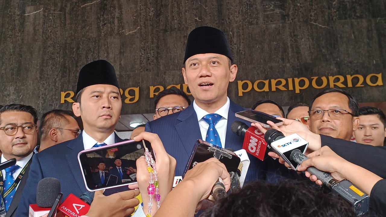 Agus Harimurti Yudhoyono (AHY) dan Edhie Baskoro Yudhoyono alias Ibas (Merdeka.com)