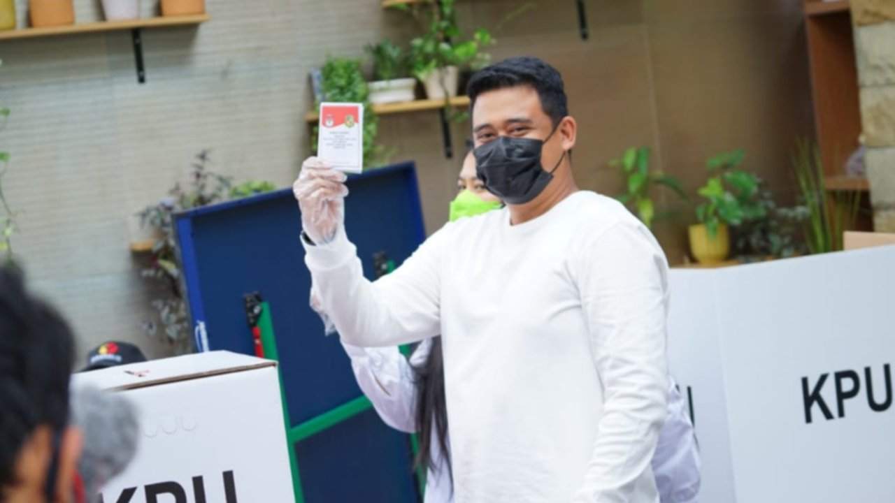 Lembaga survei Indikator Politik Indonesia merilis hasil temuannya terkait Pilkada Sumatra Utara 2024. Hasilnya, Bobby Nasution menggungguli Edy Rahmayadi.