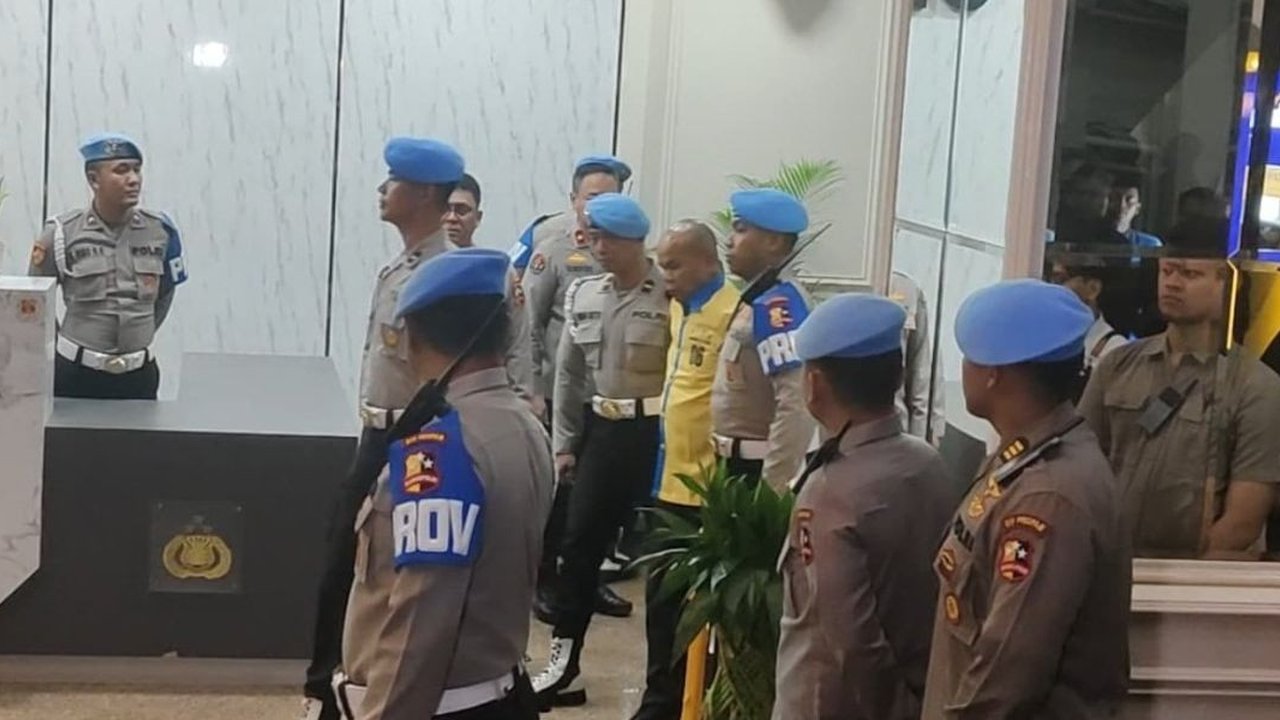 Kabag Ops Polres Solok Selatan, AKP Dadang Iskandar, pelaku penembakan sesama koleganya di institusi kepolisian RI. (Liputan6.com/ Dok Ist)