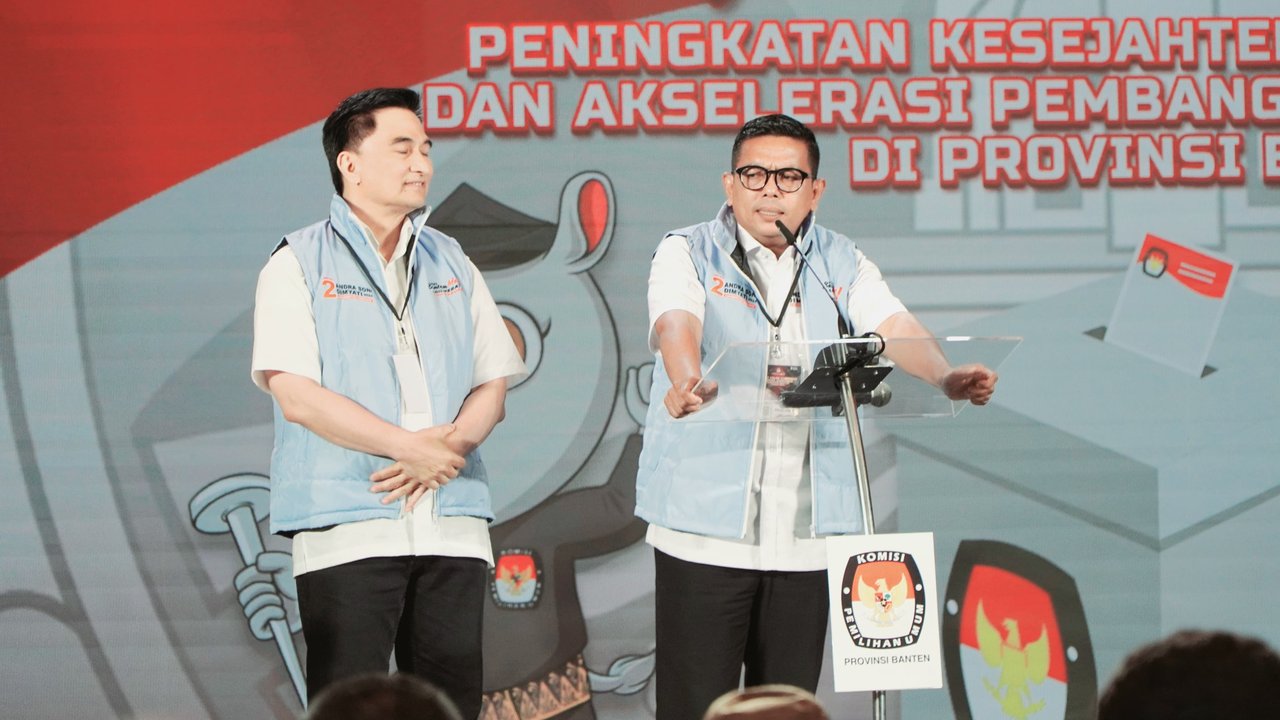 Calon Gubernur Banten nomor urut 02, Andra Soni, menjanjikan program Sekolah Gratis dalam visi misinya, termasuk diulas saat debat perdana Pilgub Banten 2024. (Istimewa)