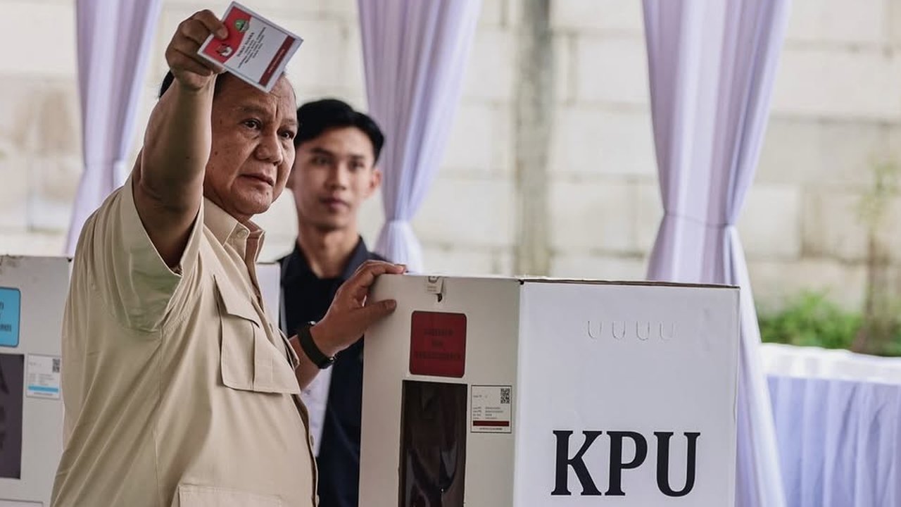 Presiden Prabowo Subianto Nyoblos di TPS Bojong Koneng