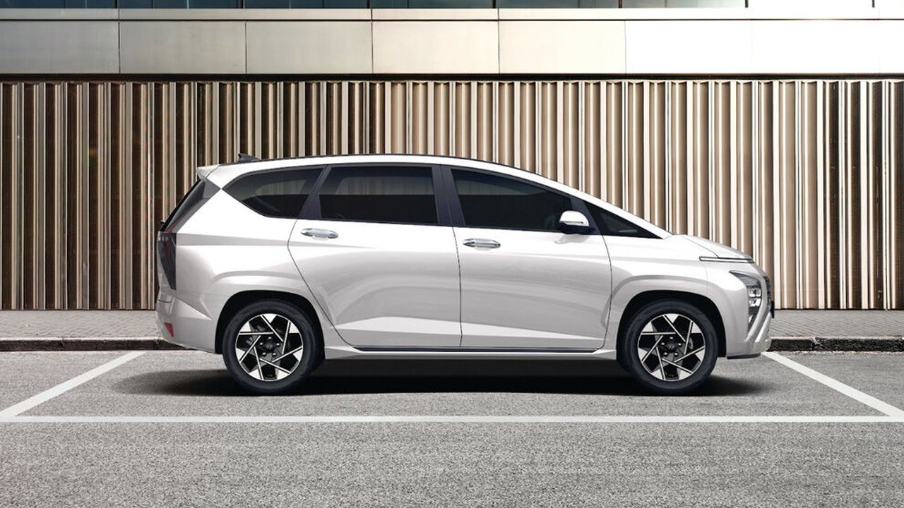 Perbandingan Utama Hyundai Stargazer dan Stargazer X: Apa Saja Perbedaannya?