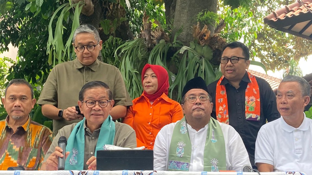 Rano Karno yang mencalon diri jadi Wakil Gubernur DKI Jakarta mendampingi Pramono Anung, diketahui unggul menang dengan 50,2 persen suara sementara versi quick count.